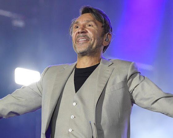 «Боюсь во веки не отмоюсь»: Сергей Шнуров написал стих о политической партии Валерии