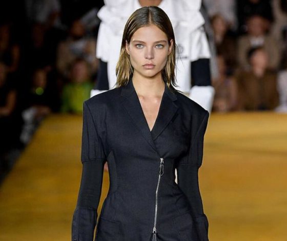 Мы в восторге! Алеся Кафельникова на показе Burberry