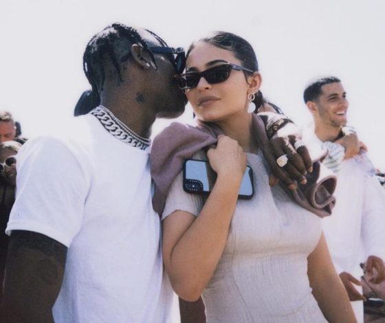 Это очень смешно: лучшие мемы о расставании Кайли и Трэвиса