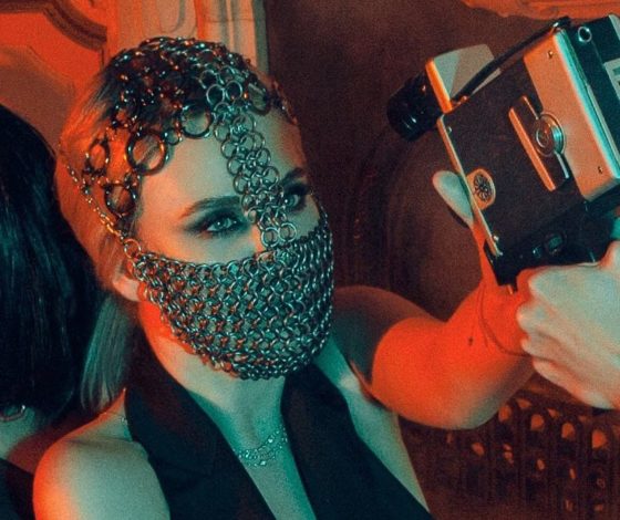 Строго восемнадцать плюс: самый откровенный клип года!