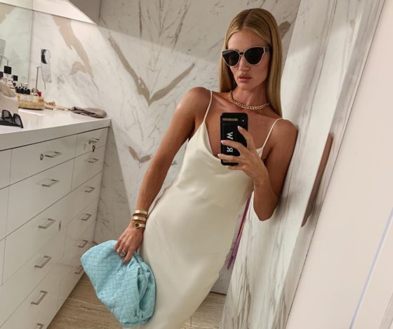 Надеемся на жару: 15 шёлковых вещей на август