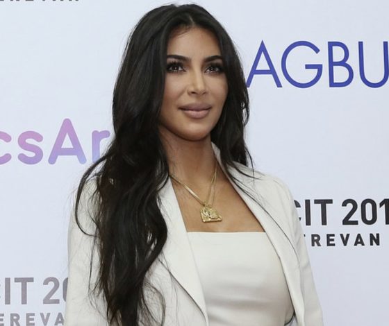 Ким Кардашьян выступила на форуме в Ереване! Собрали самое важное