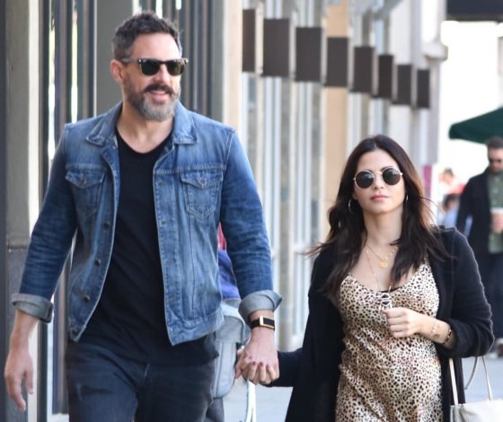 Вот это наряд! Беременная Дженна Деван на прогулке с бойфрендом