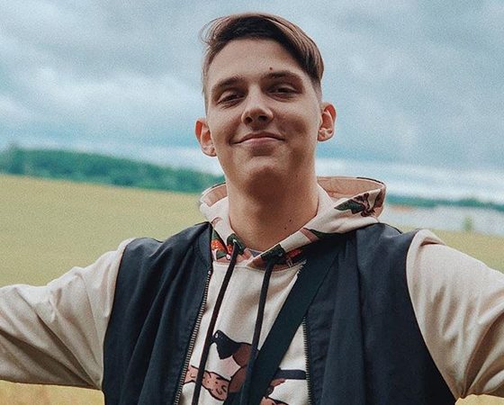 До «Мокрых кросс» и «Незабудки»: кем работал Тима Белорусских?