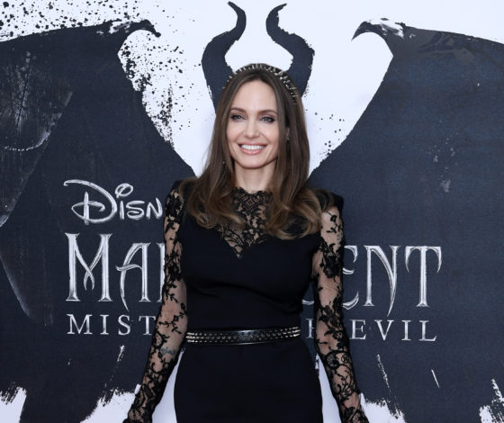 Анджелина Джоли в очень красивом платье на фотоколе в Лондоне