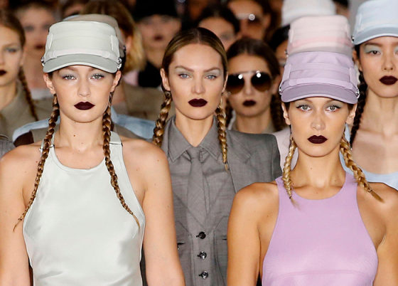 Королевы Недель моды! Лучшие выходы Беллы и Джиджи Хадид