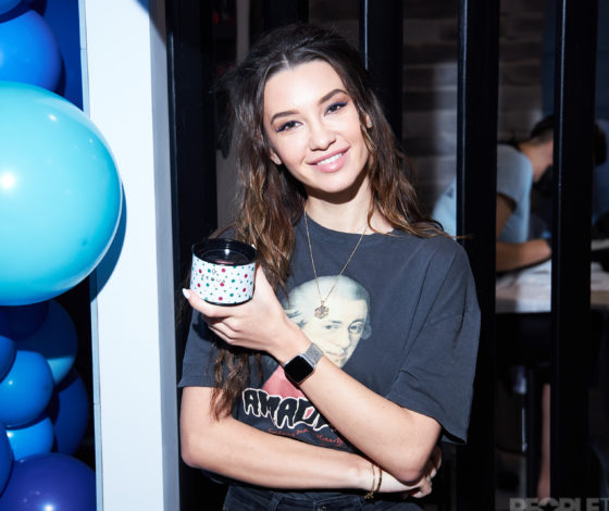 Мария Белова, Юля Паршута и Юлия Шарапова на открытии третьего салона Fedua