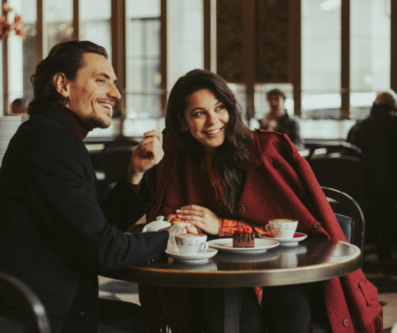 История любви Елены Ильиных и Сергея Полунина в очень крутой рекламе косметики. Тебе понравится!