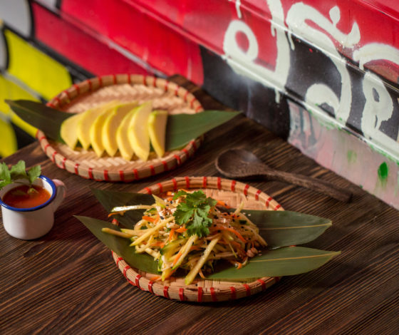 Neon Monkey: вегетарианский фестиваль и бесплатный (!) массаж