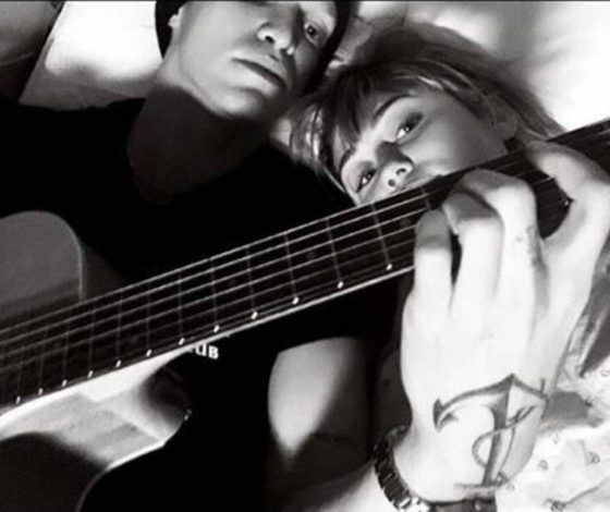 Уже серьезно! Майли Сайрус познакомила Коди Симпсона с мамой