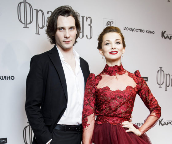 Антон Риваль, Евгения Образцова и Кирилл Серебренников на премьере фильма «Француз»