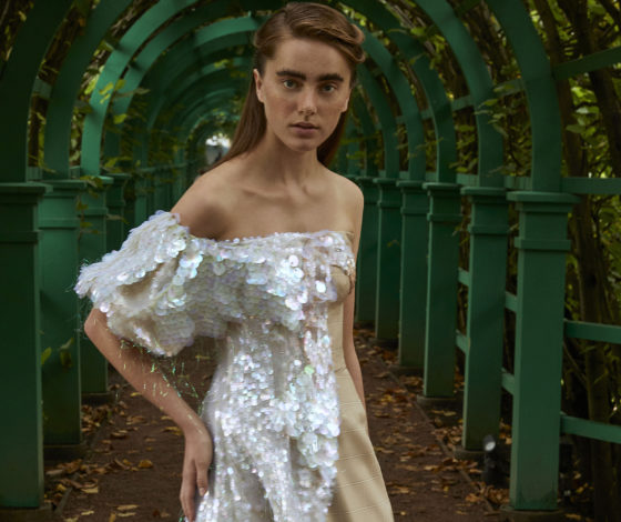 Для новогодней вечеринки: где купить необычное платье?