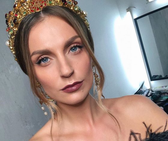 «Казалось, что я умру»: Саша Савельева рассказала о своем состоянии после рождения сына