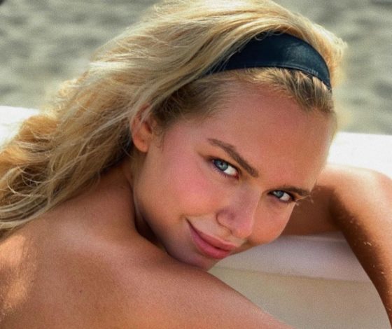 Какая фигура! Стеша Маликова показала пресс