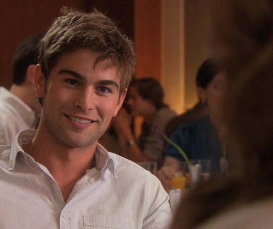 Только посмотри на эти мускулы! Новый выход звезды «Сплетницы» Чейса Кроуфорда