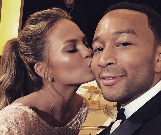 The Ellen Show возвращается: Крисси Тейген и Джон Ледженд - первые гости карантинного выпуска шоу Эллен Дедженерес