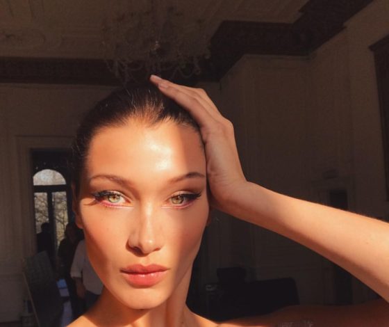 Это реально работает: любимая фотопоза Беллы Хадид, которая собирает сотни лайков