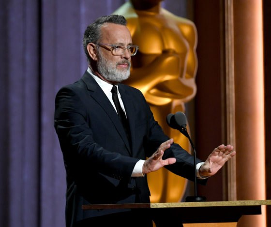 Чтооо? Том Хэнкс мог бы сыграть в сериале «Друзья»