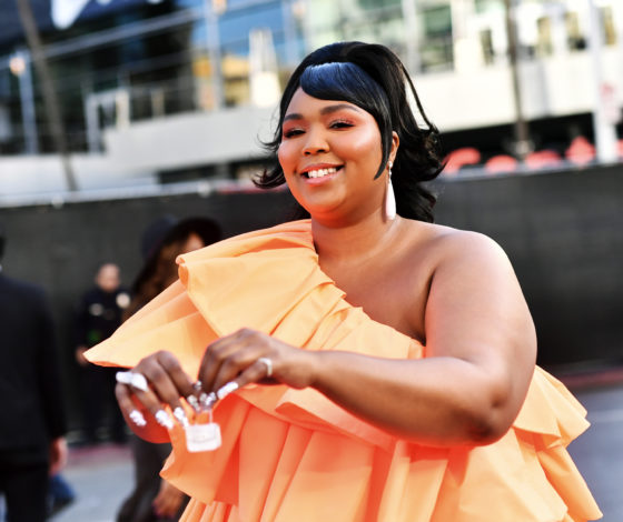 Туда даже ключи не поместятся! Как выглядит сааааамая маленькая сумочка в мире?