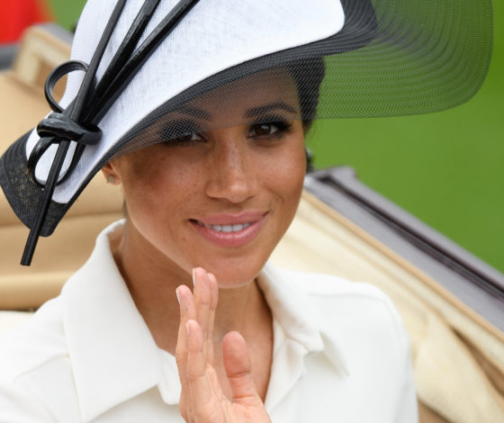 Рекорд: Меган Маркл пообещали 5 миллионов долларов за 5 секунд в кадре 