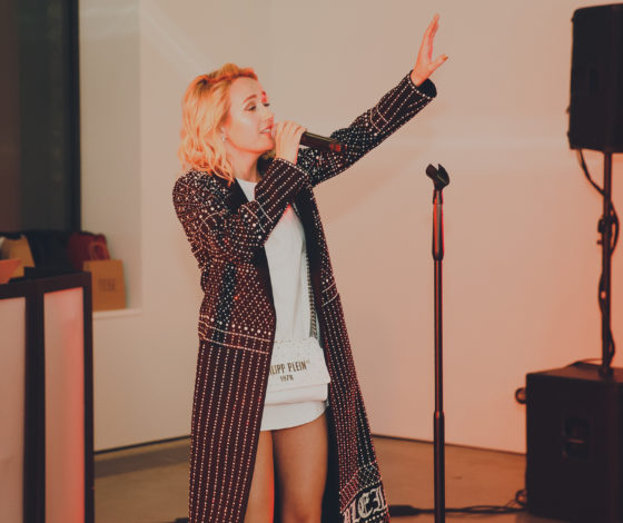 Планы на вечер: концерт Клавы Коки, шоу «Танцы со звездами» и спектакль «Маскарад»