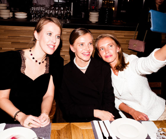 Ксения Собчак, Яна Рудковская и Юлия Барановская на презентации новогодней коллекции 12storeez