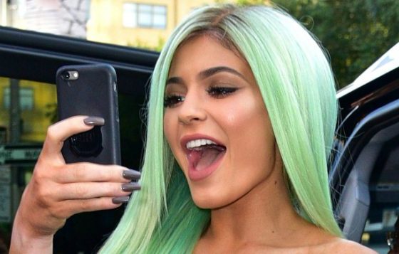 Больше никаких пошлостей! Какие смайлики запретят Instagram и Facebook?