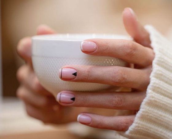 Просто и со вкусом: стильный маникюр на каждый день