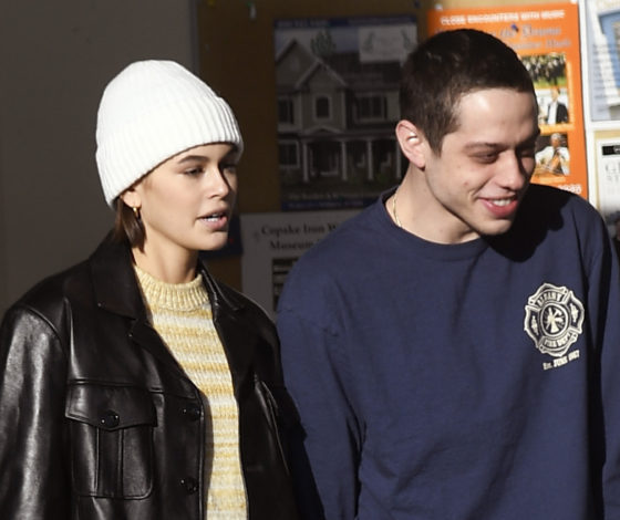 Проблемы в отношениях: Синди Кроуфорд пытается помочь Кайе Гербер и Питу Дэвидсону