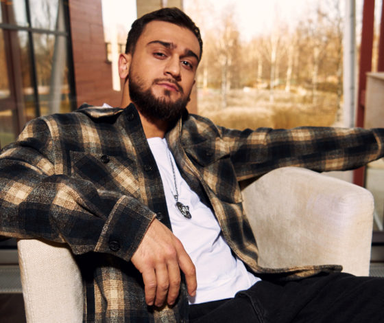 Эксклюзив: певец JONY признался, почему не говорит о девушках, сколько денег ему нужно в месяц и как собрать стадион 