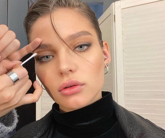 Алеся Кафельникова показала фигуру