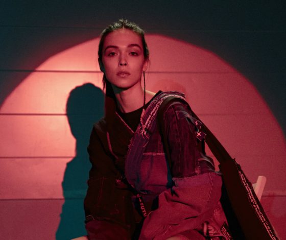 Как носить деним: показывает Покрас Лампас