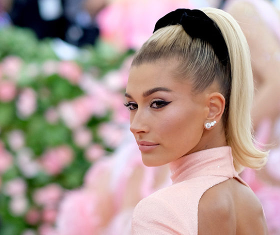 На заметку перед Новым годом: самые красивые бьюти-образы звезд