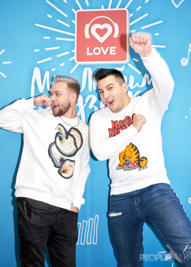 Красавцы Love Radio на каникулах: Курочкин и Соколов улетают в отпуск