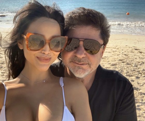 Не стесняются! Очень откровенные фото Александра Цекало с молодой женой