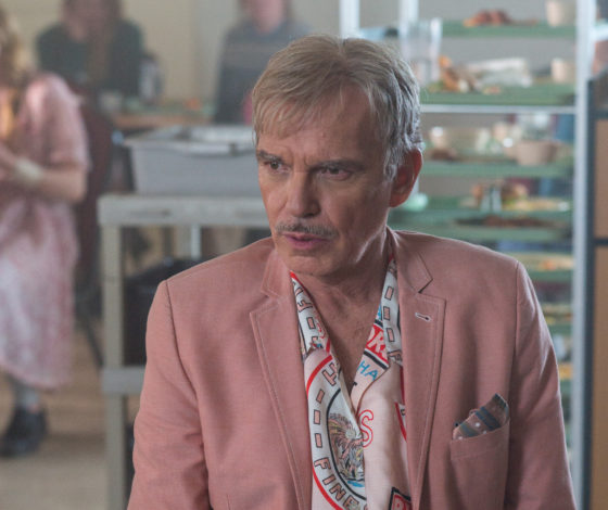 Билли Боб Торнтон и другие звезды в новом трейлере фильма «Миллион мелких осколков»