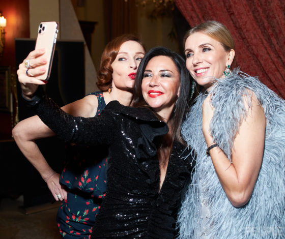 Светлана Бондарчук, Матильда Шнурова и Надежда Михалкова на благотворительном вечере Action! 2019