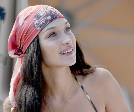 Сам себе парикмахер: звёзды, которые стригутся сами