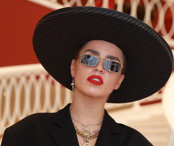 Как это было: Первая Национальная Премия «Золотой хит». На сцене Лолита, Zivert и Митя Фомин!