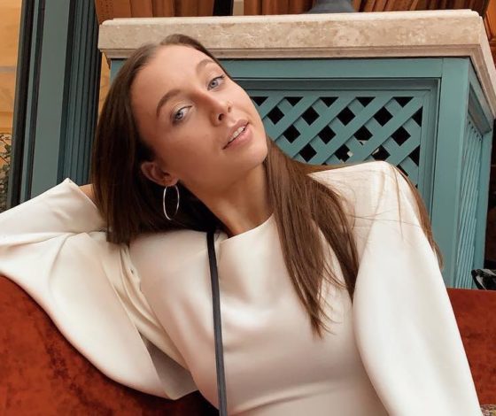 Американский Cosmo назвал 18-летнего блогера самой популярной девушкой в мире. Факты о Эмме Чемберлен