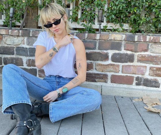 Майли Сайрус сделала новую татуировку