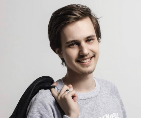 «Мне пришлось отказаться от всего»: комик Александр Долгополов рассказал о своем отъезде из России в Израиль