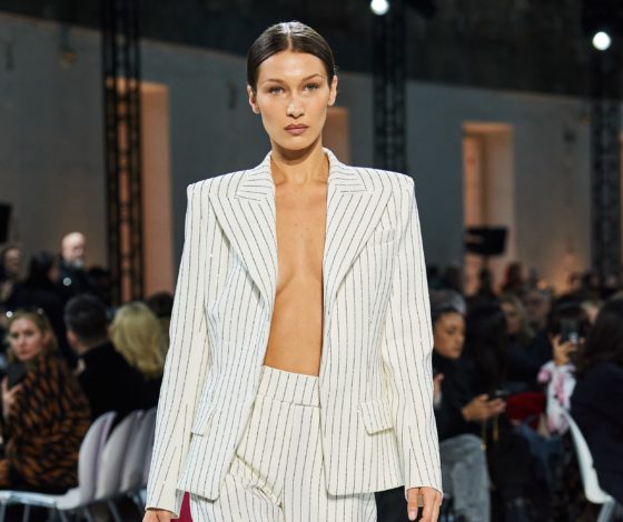 Белла Хадид на кутюрном показе Alexandre Vauthier в Париже
