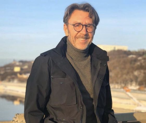 Сергей Шнуров опубликовал фото с женой