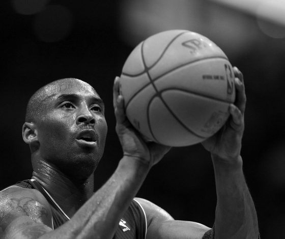 После смерти Коби Брайанта: комментарии экспертов авиации, петиция о смене логотипа NBA, речь Эллен Дедженерес и другие подробности трагедии