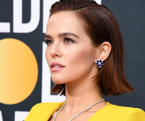 Зои Дойч обручилась с актером и комиком Джимми Татро