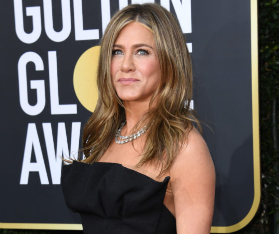 Брэд Питт на «Золотом Глобусе 2020» пошутил о свиданиях. Рассказываем о реакции Дженнифер Энистон