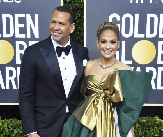 Интересное в Сети: платье Дженнифер Лопес с «Золотого Глобуса 2020» стало мемом