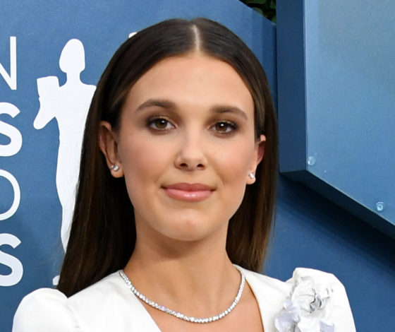 Макияж Милли Бобби Браун на SAG Awards стоил $528 (32 510 р.)