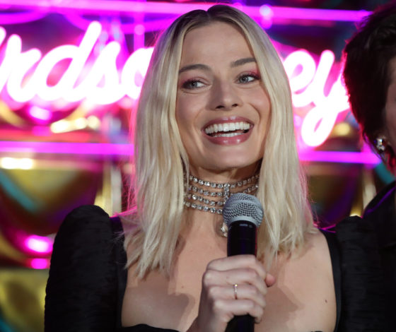 Все образы Марго Робби на премьерах фильма «Хищные птицы»